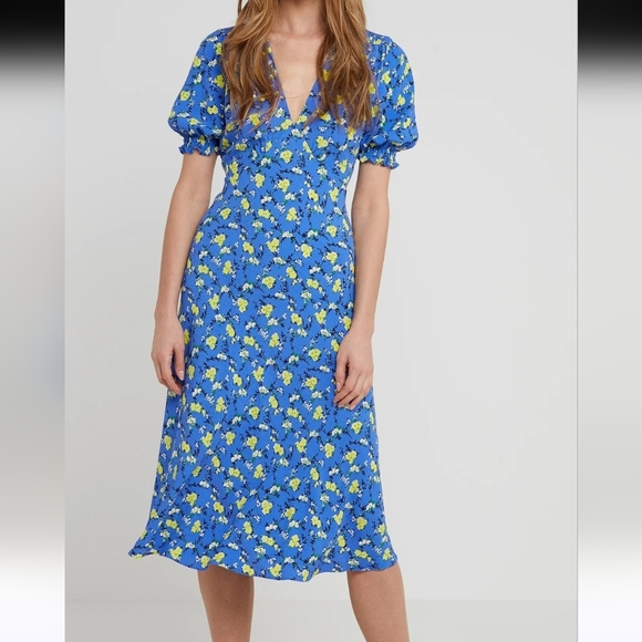 Diane Von Furstenberg Dresses & Skirts - $308 Diane Von Furstenberg Jemma Shirred Floral-Print Crepe Dress